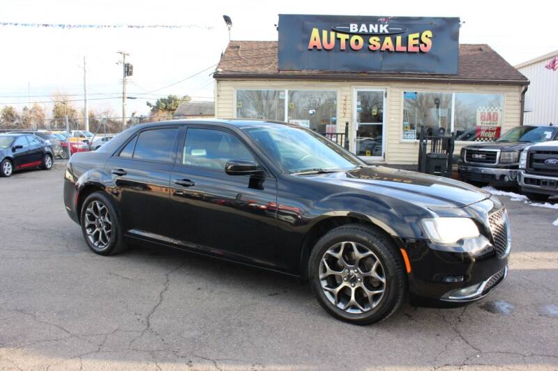 2016 Chrysler 300 for sale at BANK AUTO SALES in Wayne MI