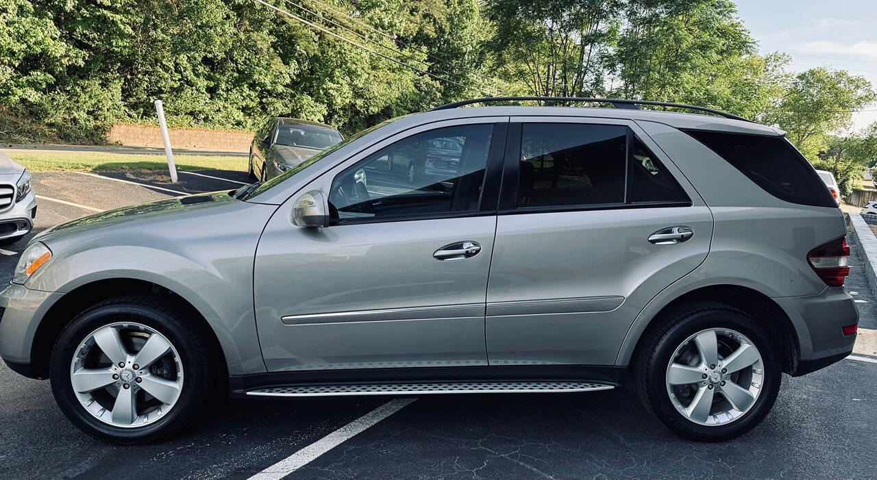 2009 Mercedes-Benz M-Class for sale at Crown Auto Sales in Marietta, GA