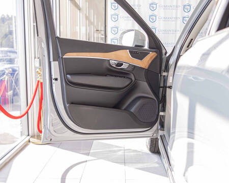 2025 Volvo XC90 B6 Plus Bright Theme 7P