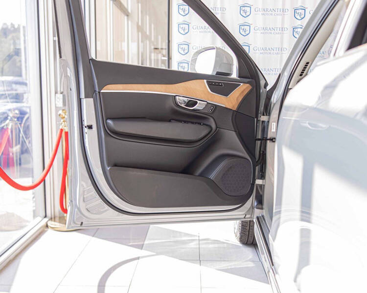 2025 Volvo XC90 B6 Plus Bright Theme 7P