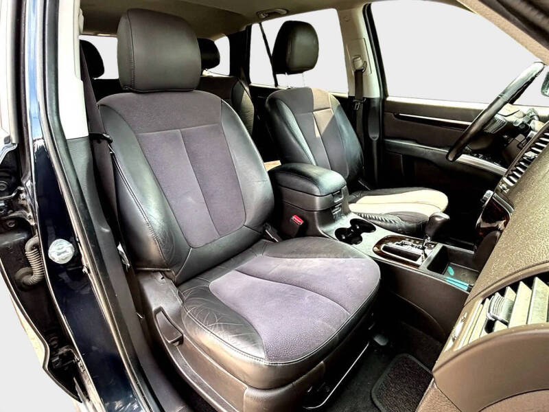 2011 Hyundai Santa Fe SE