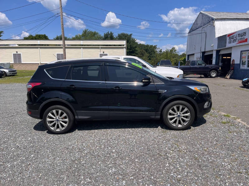 2017 Ford Escape null photo 8