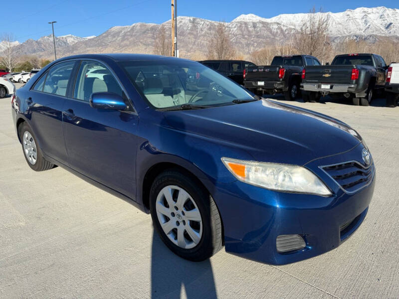 2010 Toyota Camry LE's photo