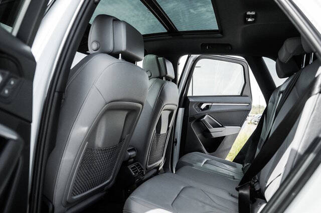 2024 Audi Q3 quattro S line Prem Plus 45 TFSI