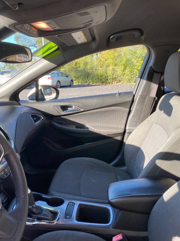 2017 Chevrolet Cruze LT Auto