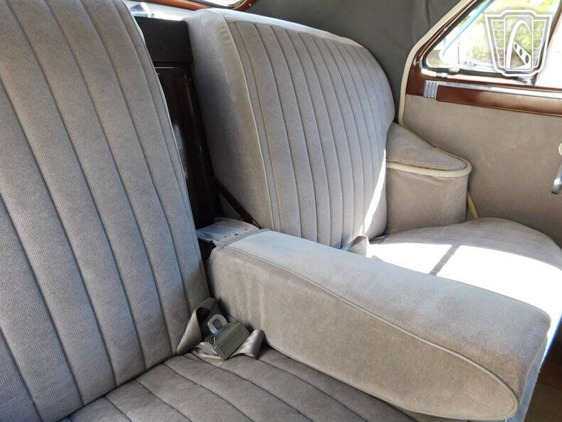 1948 Packard Standard 8