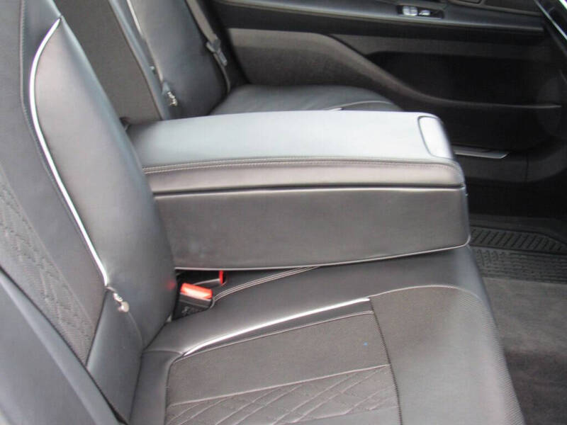 2019 BMW 7 Series 740i