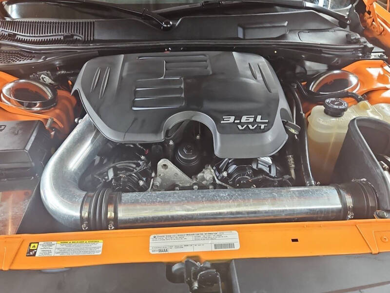 2012 Dodge Challenger SXT Plus