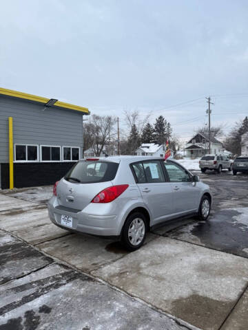 2010 Nissan Versa 1.8 S