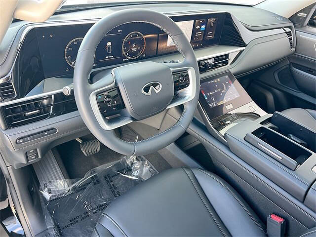 2025 Infiniti QX80 Pure