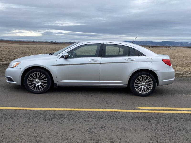 2011 Chrysler 200 for sale at M AND S CAR SALES LLC in Independence OR