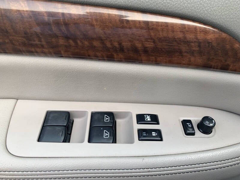 2010 Nissan Armada Platinum