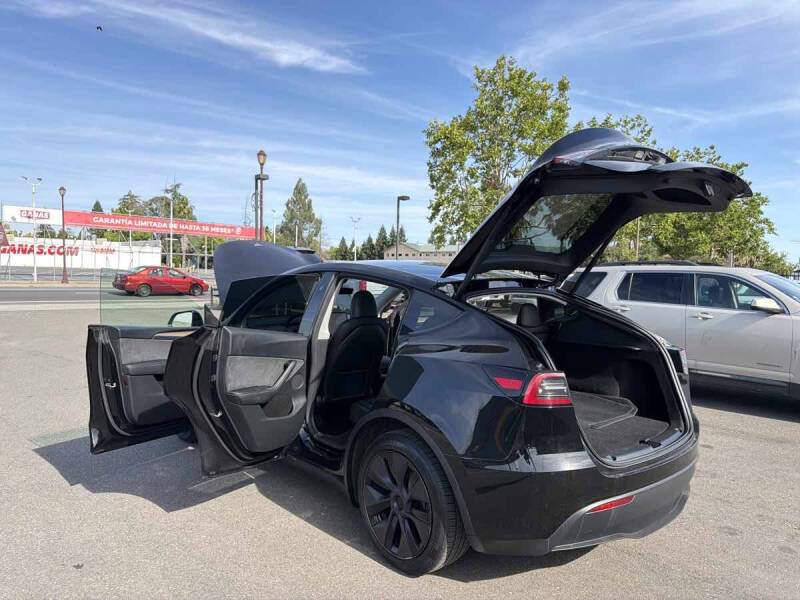 2025 Tesla Model Y Long Range
