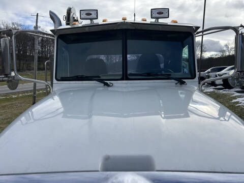 2006 Peterbilt 335 Mechanic's Truck