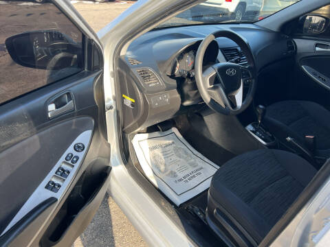 2017 Hyundai Accent SE