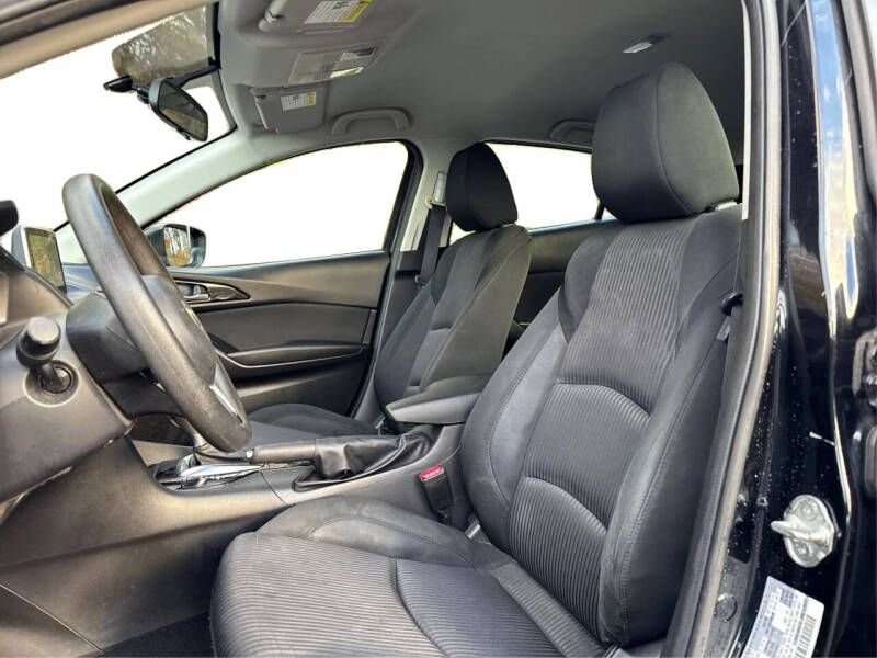 2016 Mazda MAZDA3 i Sport