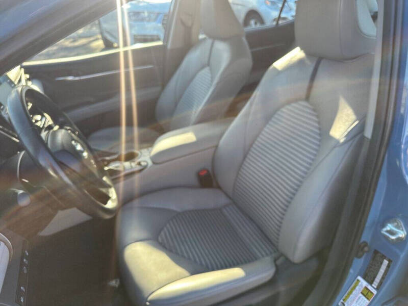 2023 Toyota Camry SE