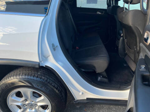 2017 Jeep Grand Cherokee Laredo