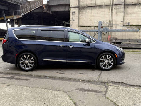 2017 Chrysler Pacifica Limited