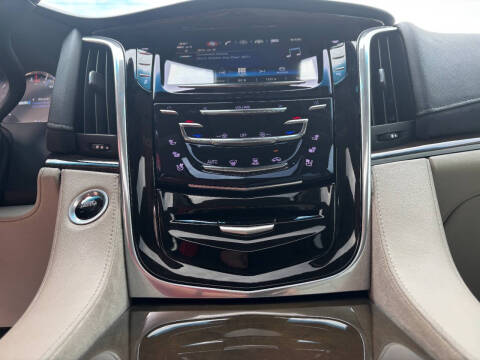 2019 Cadillac Escalade Luxury