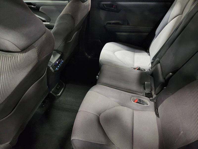 2022 Toyota Highlander LE