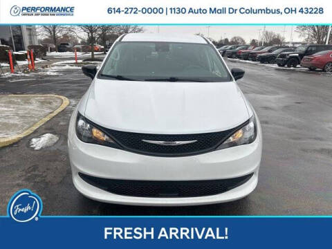 2024 Chrysler Voyager LX