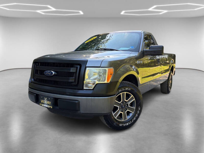 2014 Ford F-150 XL Regular Cab 126-in's photo