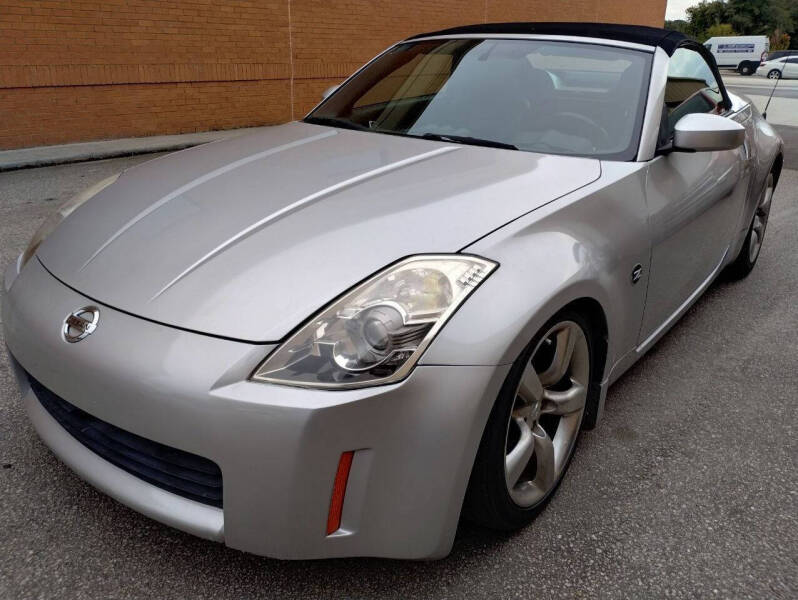 2006 Nissan 350Z for sale at MULTI GROUP AUTOMOTIVE in Doraville GA