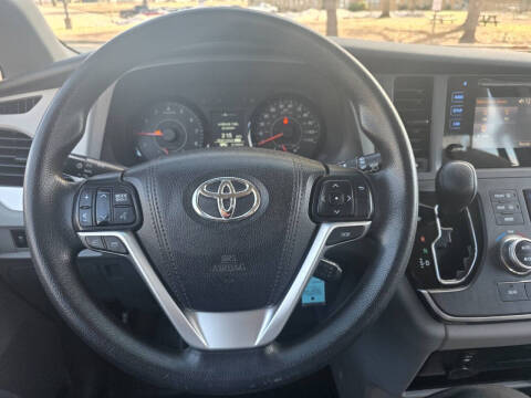 2015 Toyota Sienna L 7-Passenger