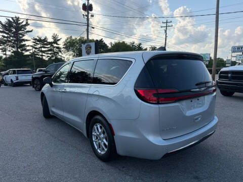 2023 Chrysler Pacifica Touring L