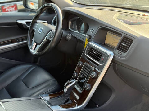 2015 Volvo V60 T5 Drive-E Platinum