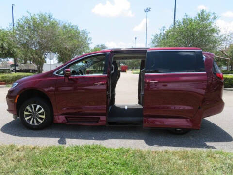 2021 Chrysler Pacifica Touring L