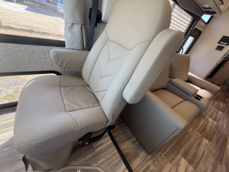 2023 Thor Motor Coach ACE