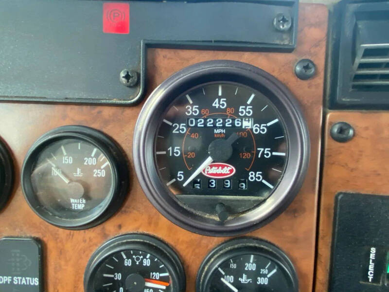 2009 Peterbilt 340