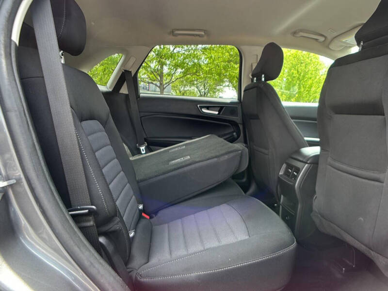 2023 Ford Edge SE