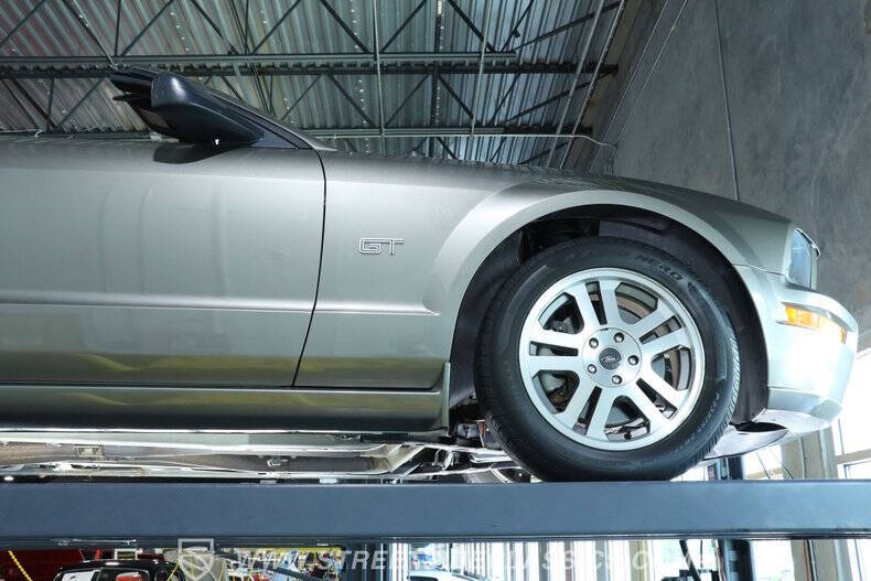 2005 Ford Mustang