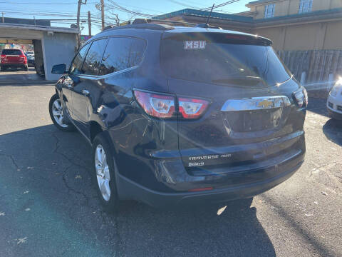 2017 Chevrolet Traverse LT