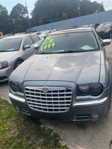 2006 Chrysler 300 for sale at J D USED AUTO SALES INC in Doraville GA