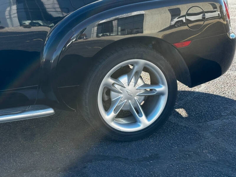 2004 Chevrolet SSR LS