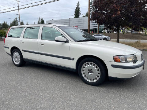 2001 Volvo V70 for sale at CAR MASTER PROS AUTO SALES in Edmonds WA