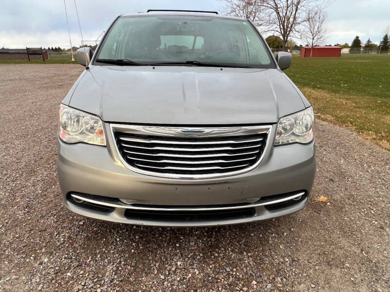 2015 Chrysler Town & Country Touring photo 8