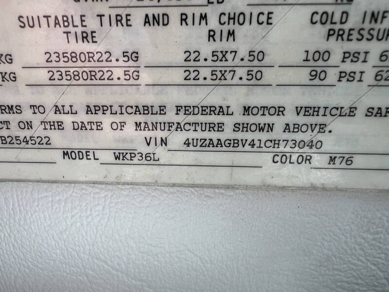 2001 Winnebago Journey 36L