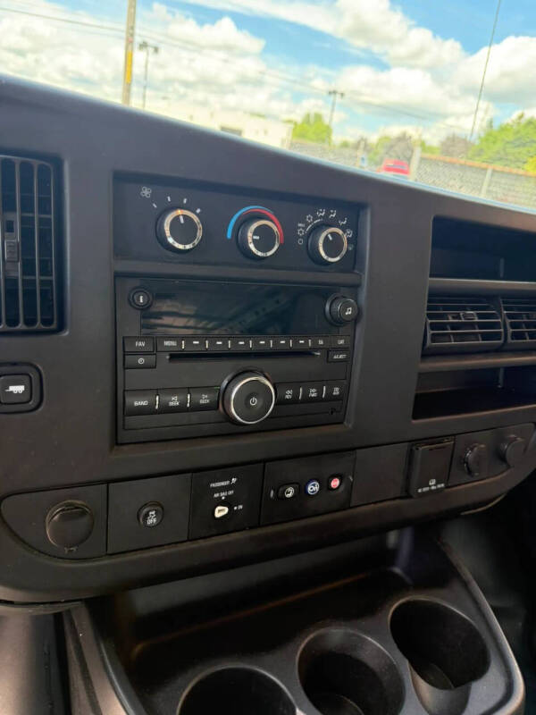 2016 Chevrolet Express 2500