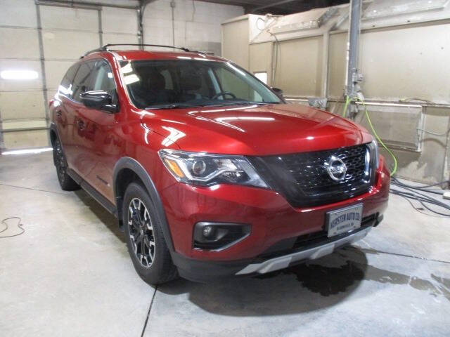 2020 Nissan Pathfinder SV