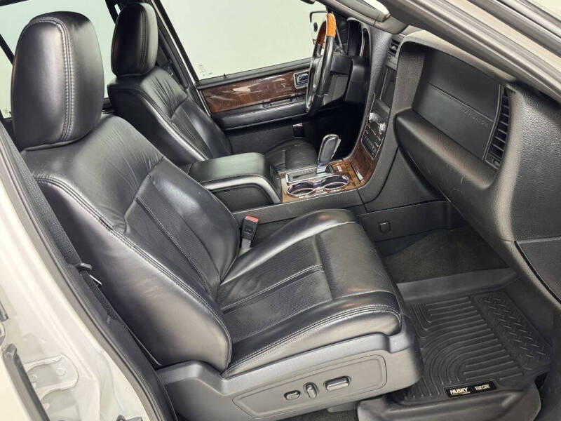 2017 Lincoln Navigator L Select