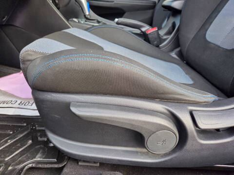 2019 Hyundai Veloster 2.0L