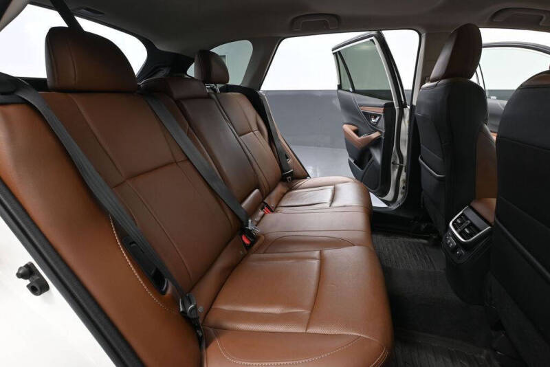 2022 Subaru Outback Touring XT