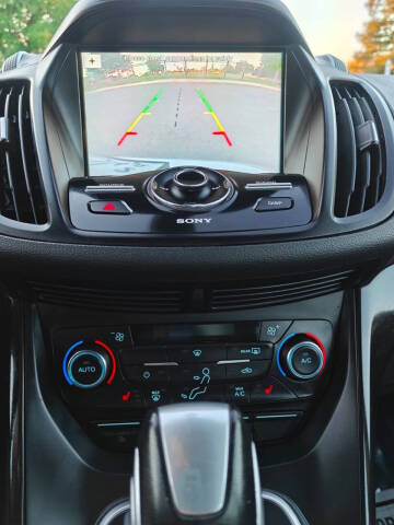 2017 Ford C-MAX Energi Titanium