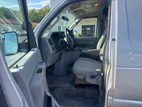 2011 Ford E-Series E-350 SD