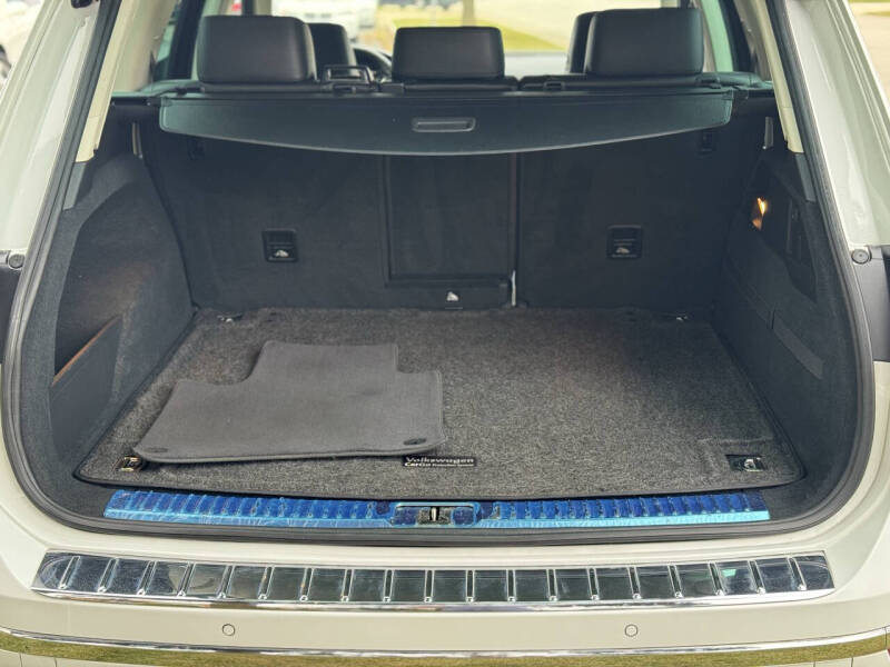 2017 Volkswagen Touareg V6 Sport